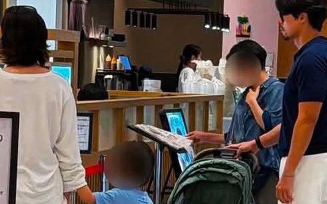 Nhìn ảnh Son Ye Jin - Hyun Bin đưa con trai đi du lịch Nhật mà giật cả mình