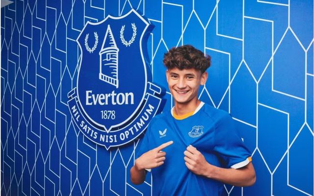 Tài năng trẻ gốc Việt chính thức gia nhập Everton