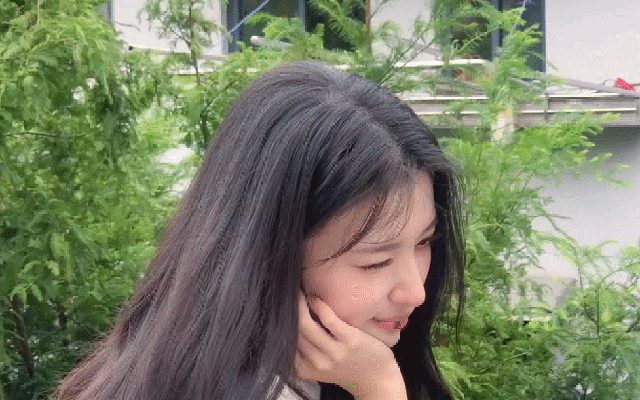 "Mỹ nhân có nụ cười giả tạo nhất showbiz" bị bóc trần nhan sắc thật, cả MXH đứng hình