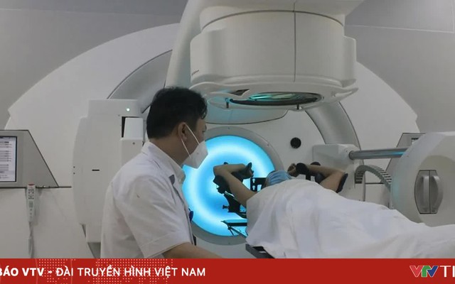 Bộ Y tế yêu cầu xác minh phản ánh "muốn nhanh phải kẹp tiền vào sổ" tại Khoa Xạ trị, Bệnh viện E