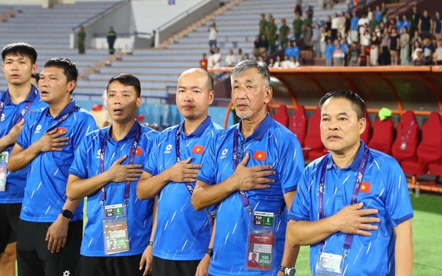 Vì sao HLV Nhật Bản chưa thành công với bóng đá Việt Nam?