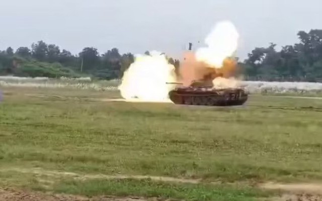 Hai binh sĩ thiệt mạng trong vụ nổ đạn pháo xe tăng do Trung Quốc sản xuất