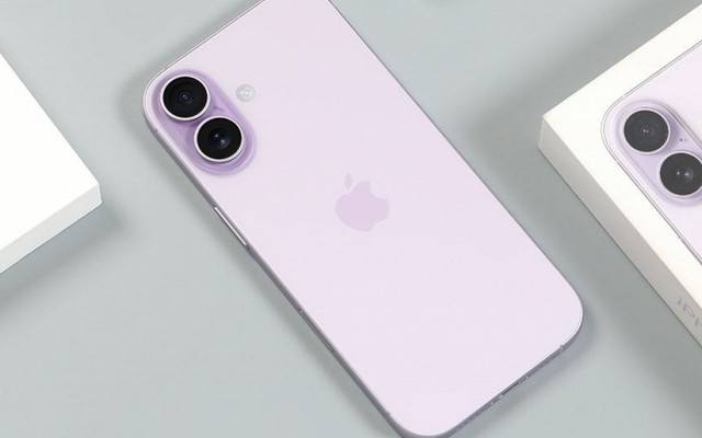 Lý do Apple "giấu nhẹm" iPhone 18 tiêu chuẩn: Nước cờ đầy toan tính của tân CEO John Ternus