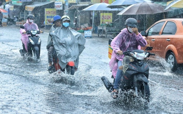 Tin áp thấp và không khí lạnh mới nhất: Bắc Bộ mưa to 3 ngày liên tiếp