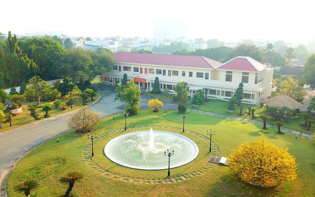 Vừa bị thu hồi hơn 1,45 triệu m2 đất, chân dung doanh nghiệp Nhà nước sở hữu 10.000ha cao su tại Lào, 3 sân golf và nắm 30% công ty sữa FrieslandCampina Việt Nam