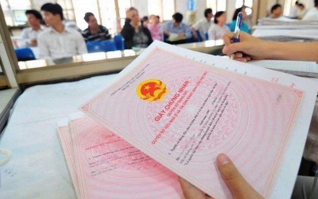 Bố mẹ chồng cho vợ chồng tôi miếng đất 70m², nhưng có một điều kiện khiến tôi không biết nên vui hay buồn