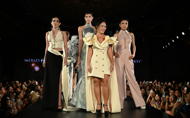 Mr CRAZY & Lady SEXY trình làng BST Thu Đông 2026 trên sàn diễn RUNWAY 7 danh tiếng của Mỹ