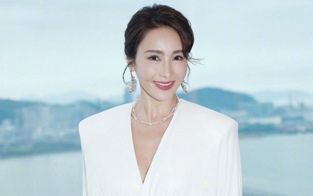 Dinh thự 3630 tỷ đồng mang ý nghĩa đặc biệt của "đệ nhất mỹ nhân" Lê Tư