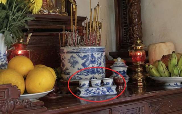 Lời khuyên cho những gia đình vẫn để chén nước trên bàn thờ 24/7