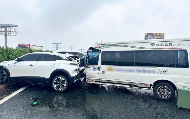 Xe Lexus chèn ép trên cao tốc: Hành vi 'dằn mặt' có thể gây tai nạn thảm khốc
