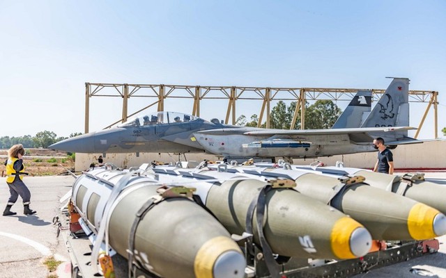 40.000 quả bom hạng nặng của Mỹ sắp tới Israel?