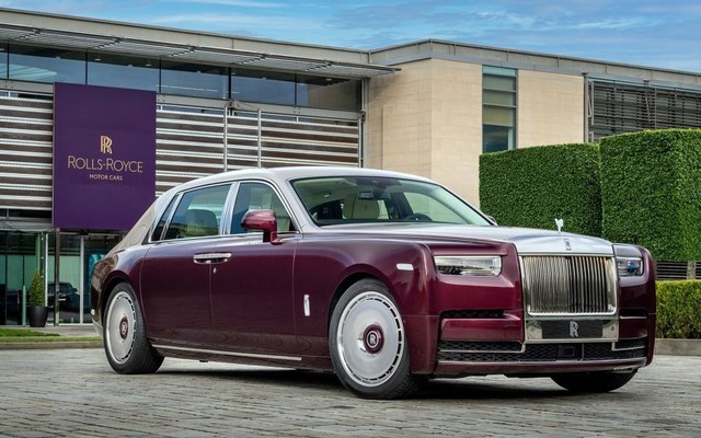 Tin xe 17/9: Rolls-Royce Phantom khảm vỏ bào ngư, Volvo XC60 nâng cấp mạnh