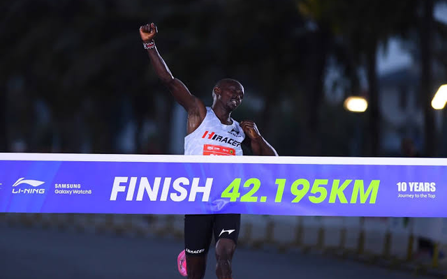 Vì sao đường chạy marathon lại dài 42,195km?