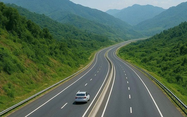 Thông tin mới về dự án cao tốc lớn nhất Tây Bắc, dự kiến tổng vốn hơn 65.500 tỷ đồng, có 118 cầu, 7 hầm xuyên núi