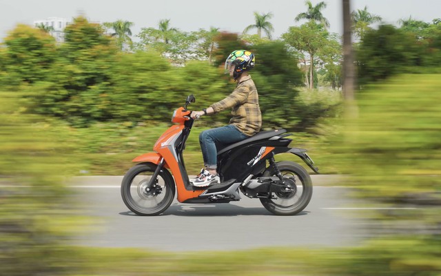 Loạt xe máy điện tại Việt Nam có thể đi hơn 150 km sau mỗi lần sạc
