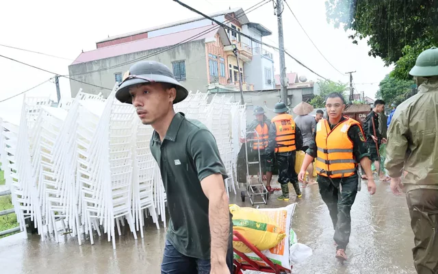 Hà Nội: Thực hư tin ‘vỡ đê’ ở xã Quảng Bị