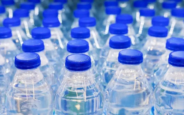 Lời khuyên cho những người hay sử dụng nước đóng chai