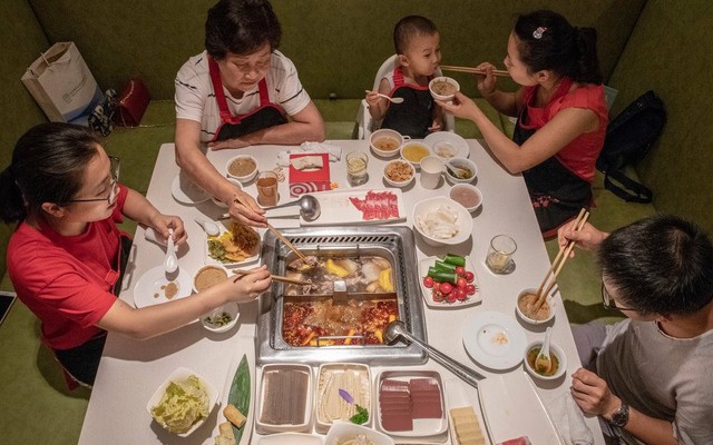 Bán lẩu Trung Quốc thu được hơn 8 tỷ đồng/ngày ở Việt Nam