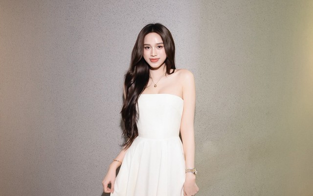 Mỹ nhân quê Thanh Hóa lấy chồng thiếu gia Quảng Trị: "Thăng hạng kép" visual lẫn style, khí chất phu nhân ngày càng cuốn