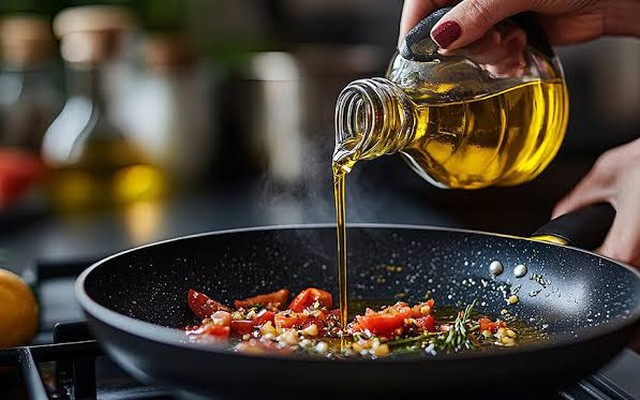 Loại dầu ăn nào tốt nhất cho sức khoẻ?