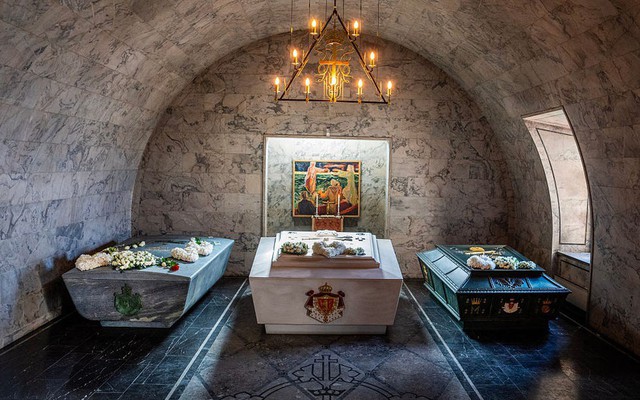 Ý nghĩa đặc biệt phía sau thiết kế quan tài đá của Vua Harald