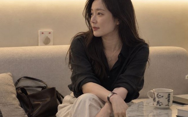 Chị chồng giàu có đột nhiên hỏi vay tiền, dưới áp lực của cả nhà chồng tôi đã đưa ra phương án không mất lòng ai