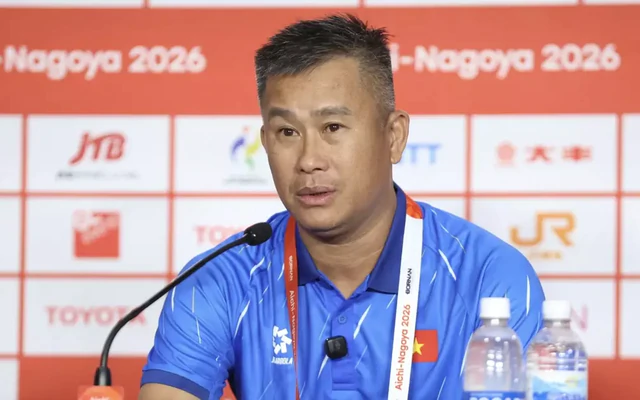 HLV Đinh Hồng Vinh nói gì sau khi U23 Việt Nam vào tứ kết Asiad 20?