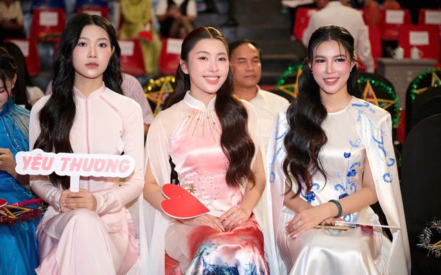 Dàn hoa hậu, á hậu sẻ chia yêu thương với trẻ em mắc bệnh tim dịp Trung thu