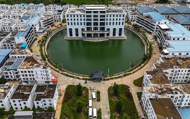 Bên trong "Khu lừa đảo điện tử Số 8" ở Campuchia: Như 1 thành phố thu nhỏ chứa được 20.000 người, ngập tràn những khung cảnh kỳ lạ