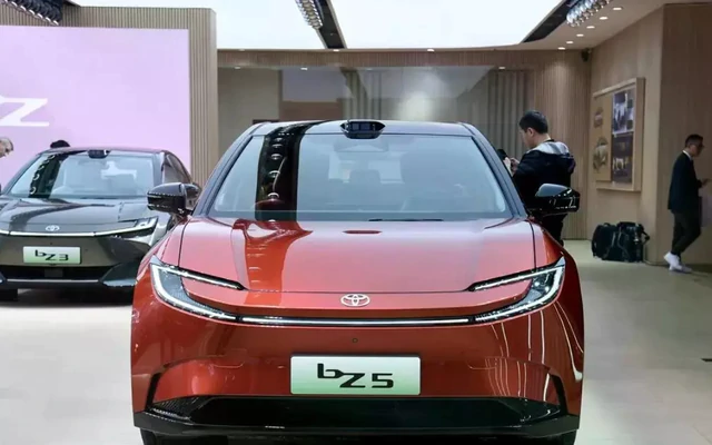 Toyota sắp nhập cuộc đua xe điện EREV