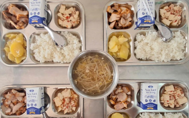 Vì sao Hà Nội đề xuất tăng mức trần tiền ăn bán trú từ 35.000 lên 50.000 đồng?