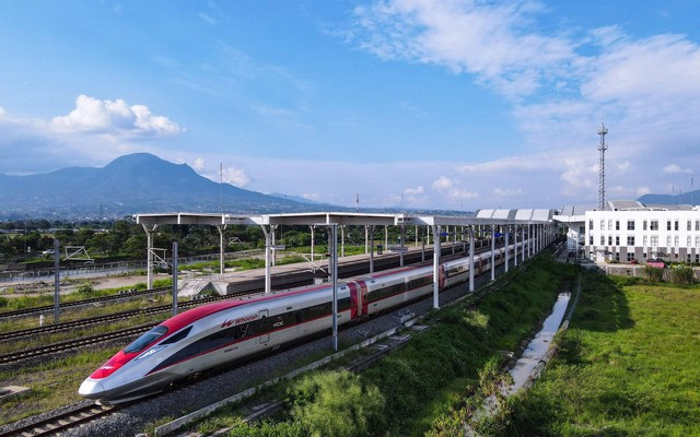 Ai sẽ gánh khoản nợ được ví như "bom hẹn giờ" của dự án do Trung Quốc tài trợ tại một nước ASEAN?