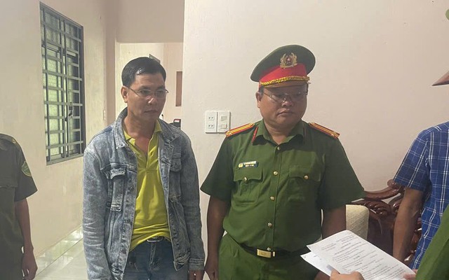 Thi hành lệnh bắt tạm giam môi giới giấy tờ nhà đất Vũ Đình Quang SN 1972