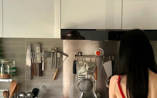 Chê vợ ăn bám nên đòi ly hôn, đến khi chồng mất việc cả nhà mới sốc vì sự thật