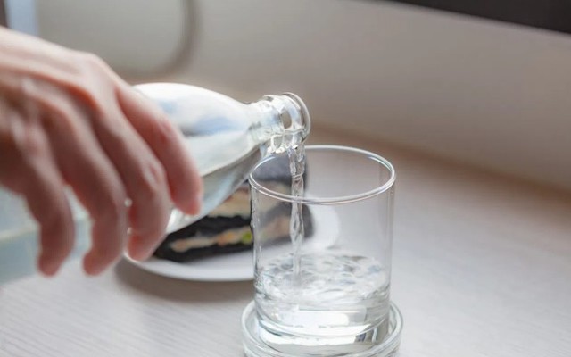 Điều gì xảy ra với cơ thể khi bạn không uống đủ nước?