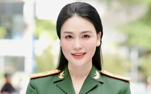 Nữ thạc sĩ – Trung tá quân đội 45 tuổi nói thẳng: "Chúng không làm tôi kém giá trị hơn"