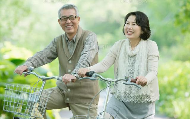 Vợ chồng trung niên sống “lỗi thời”: Ít gọi đồ ăn, đồ hỏng ưu tiên sửa, càng sống càng thấy tài khoản nhẹ gánh
