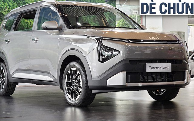 Xem thực tế Kia Carens Clavis tại Việt Nam: Thiết kế bắt mắt hơn, có phanh điện tử, cửa nóc, ADAS, cạnh tranh Xpander, BR-V