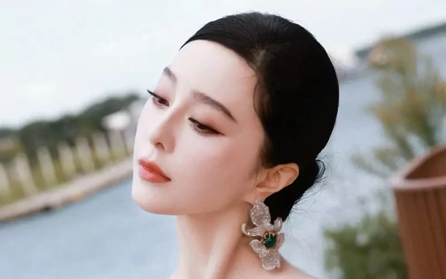 Phạm Băng Băng có cảnh 18+ quá táo bạo