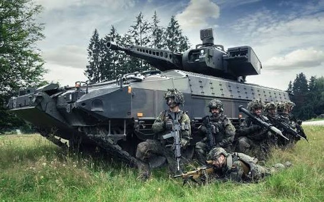 Xe chiến đấu bộ binh Puma đầu tiên thuộc lô thứ hai đã được bàn giao