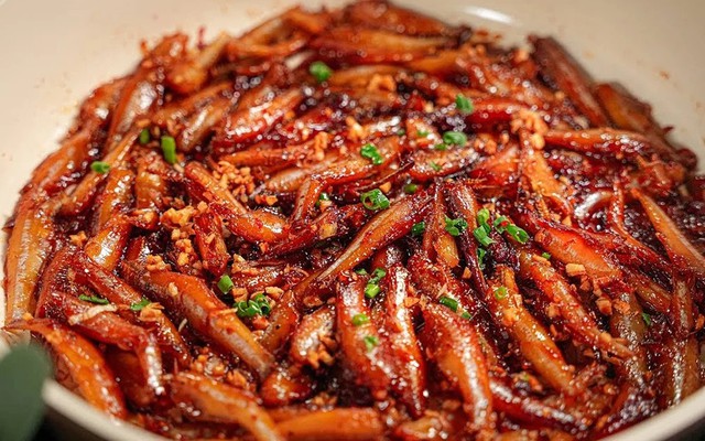 Chỉ ăn cá thay thịt theo lời khuyên của bác sĩ, người đàn ông có hơn 20 khối polyp đại tràng bất ngờ khi đi khám