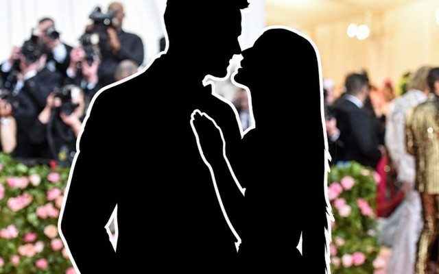 Cầu thủ quyền lực bị vợ minh tinh ruồng bỏ: Sụt 9kg, tàn tạ mất hồn sau 11 ngày níu kéo trong tuyệt vọng