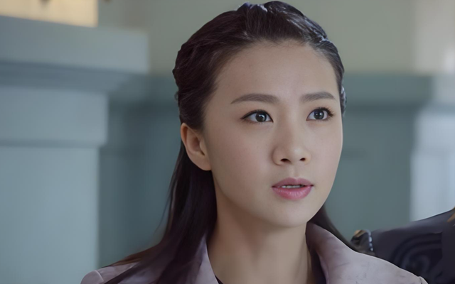 Để kỷ niệm 4 năm ngày cưới, tôi bất chấp lệnh sếp nghỉ cuối tuần, nào ngờ sáng thứ Hai nhận quyết định khiến cả nhà chết lặng