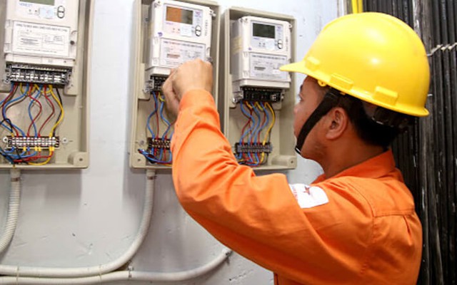 Phát hiện điện năng tiêu thụ bỗng vọt lên 180 kWh/ngày, gấp 20 lần bình thường, người đàn ông lập tức kiểm tra thứ này