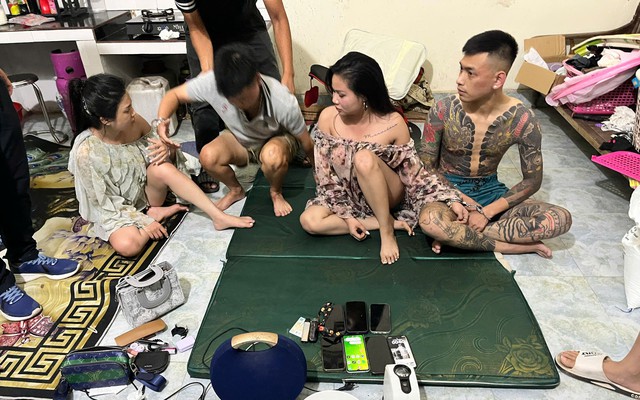 Kiểm tra nhà Phạm Thị Linh SN 1992 lúc 0 giờ, bắt giữ khẩn cấp chủ nhà