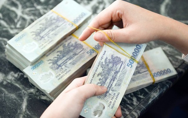 Nguyễn Thị Hà SN 1990 chuyển khoản thành công 39 triệu đồng liền nhờ mẹ báo công an, Vũ Thị Hồng Trịnh SN 2005 được mời làm việc, xác minh