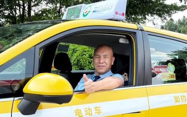 Cuốc xe taxi chỉ hết 160.000 đồng nhưng khách chuyển khoản hơn 545 triệu, tài xế phát hiện lập tức báo công an