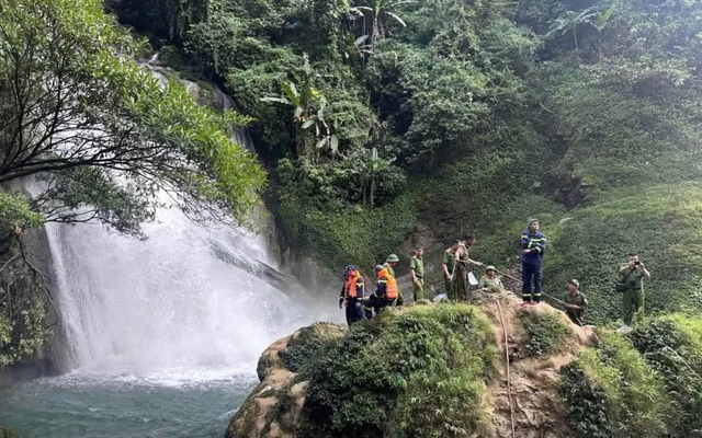 Nam thanh niên 30 tuổi bị nước cuốn trôi khi tắm thác ở Tuyên Quang: Tìm thấy thi thể sau 2 ngày