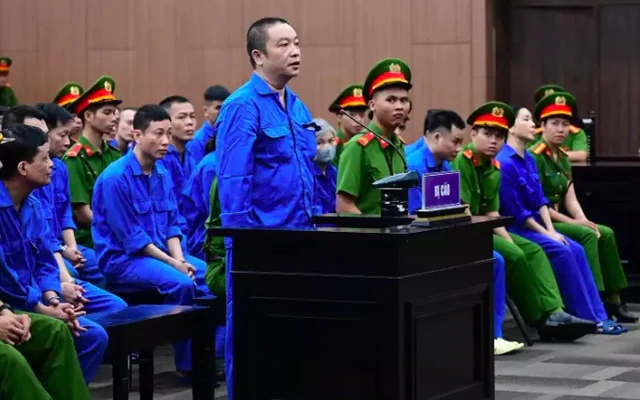 Vợ chồng cựu Viện trưởng Pháp y bị đề nghị đến 29 năm tù