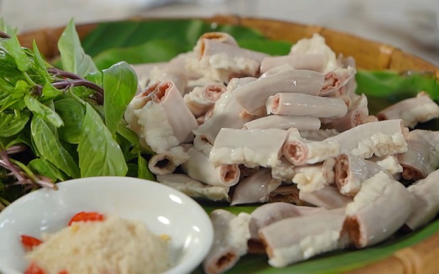 2 thói quen ăn thịt, lòng lợn cần bỏ ngay